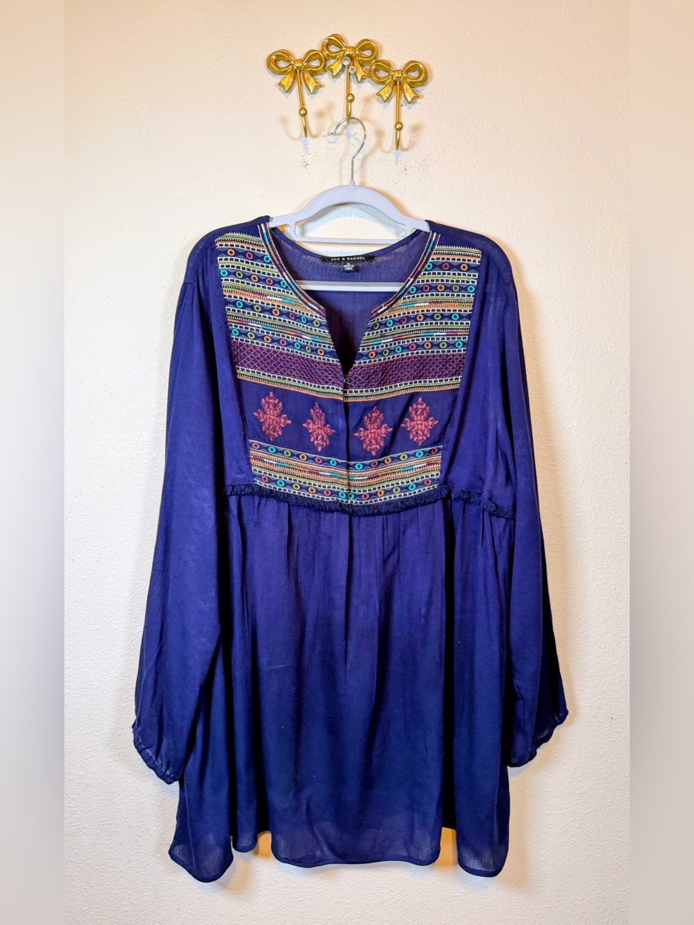 Zac & Rachel Blue Crinkle Tunic with Multicolor Embroidered Yoke. Size XL